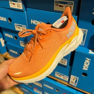Boutique Hoka Clifton-Palettes