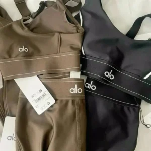 PALETTE DE VÊTEMENTS ALO YOGA