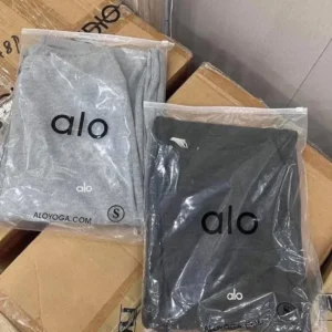 PALETTE DE VÊTEMENTS ALO YOGA